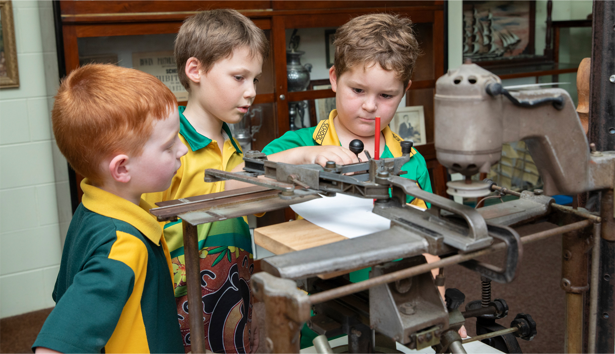 image of children in museum